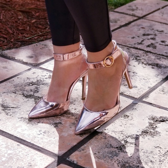 NEW PINK METALLIC ANKLE STRAP HEELS - Picture 2 of 8
